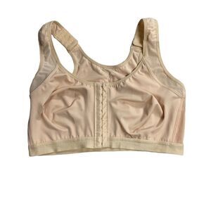 Women’ Sports Bra Size Large‎ Cream Color New Without Tags
